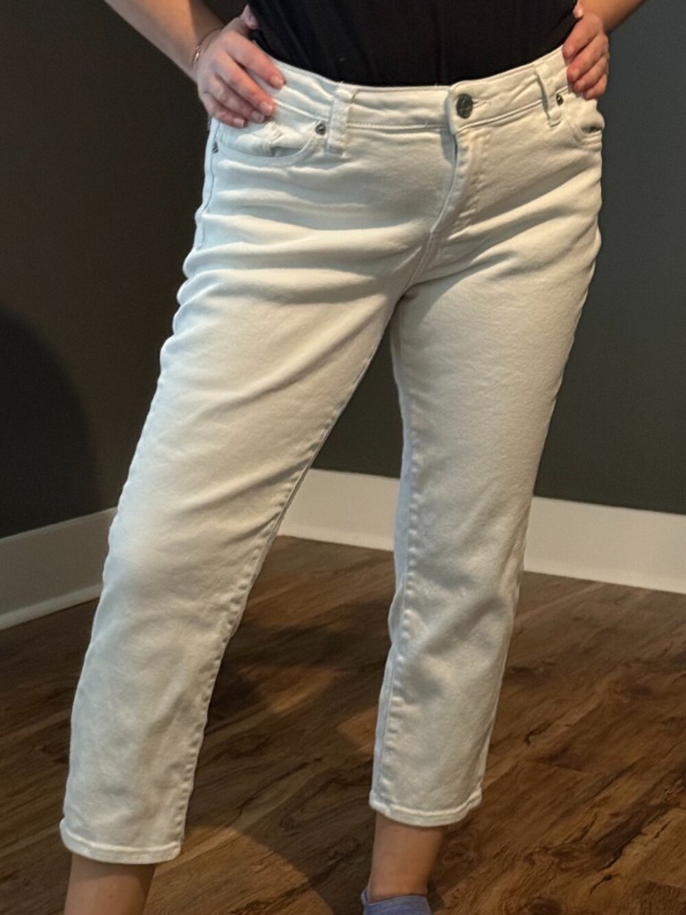 Women's White Cropped Jeans
